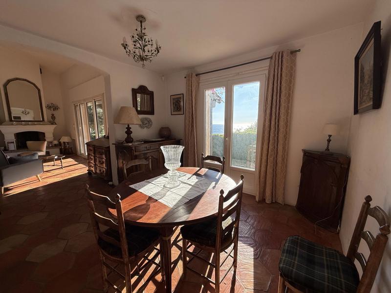 Propriété - 156 m² - 9 pièces