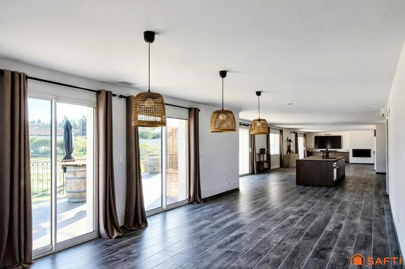 Maison - 627 m² - 21 pièces