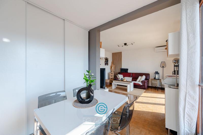 Appartement - 65 m² - 4 pièces