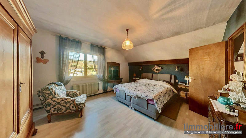 Maison - 317 m² - 10 pièces