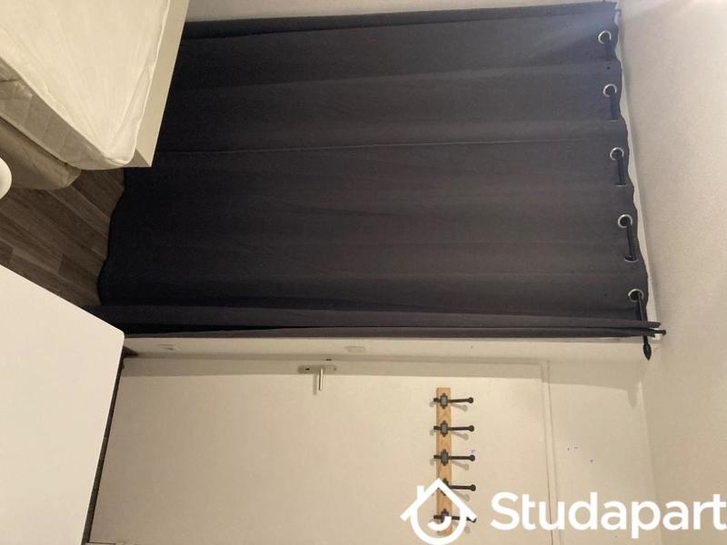 Chambre - 9 m² - 1 pièce