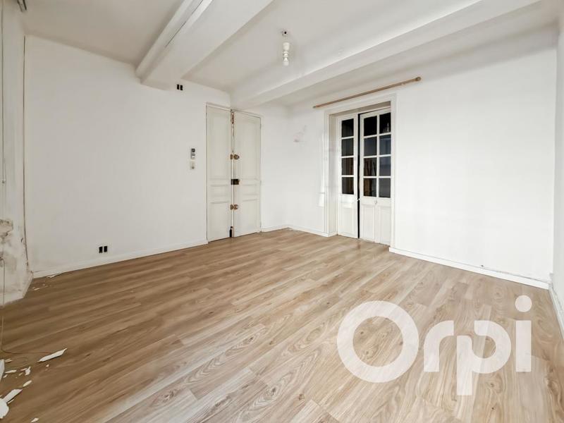 Immeuble - 203 m² - 6 pièces