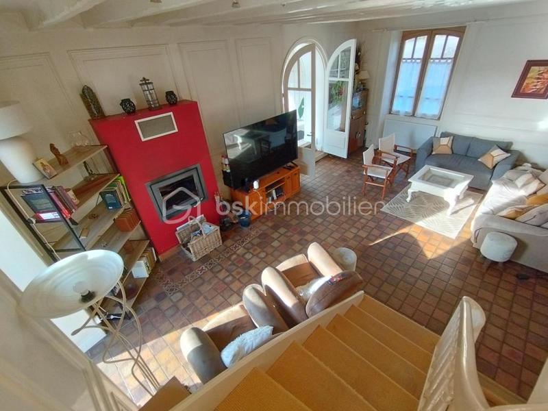 Propriété - 294 m² - 9 pièces