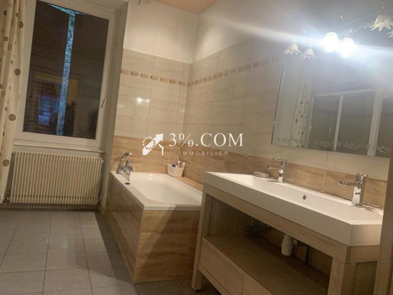 Villa - 207 m² - 8 pièces