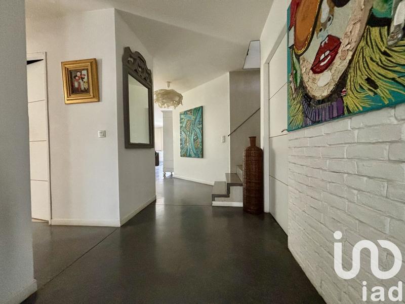 Maison - 198 m² - 6 pièces