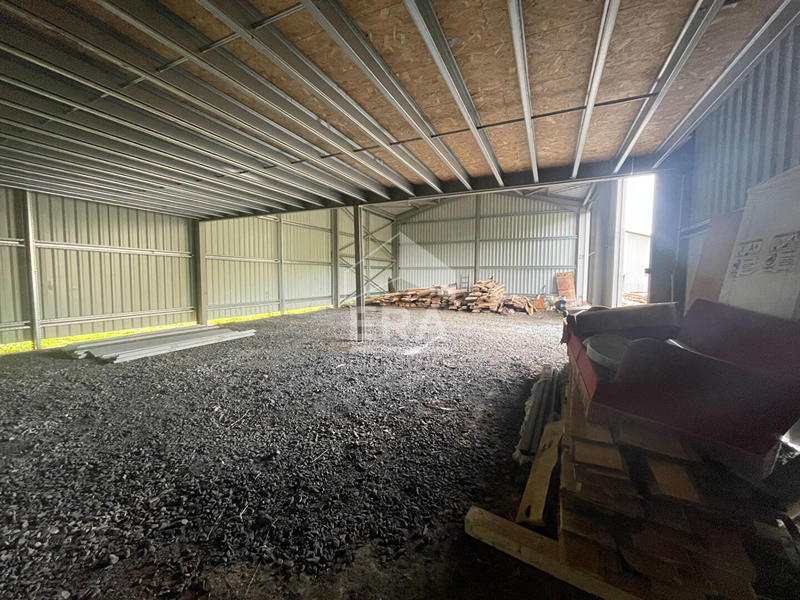 Maison - 240 m² - 2 pièces