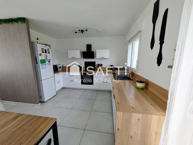 Maison - 93 m² - 4 pièces