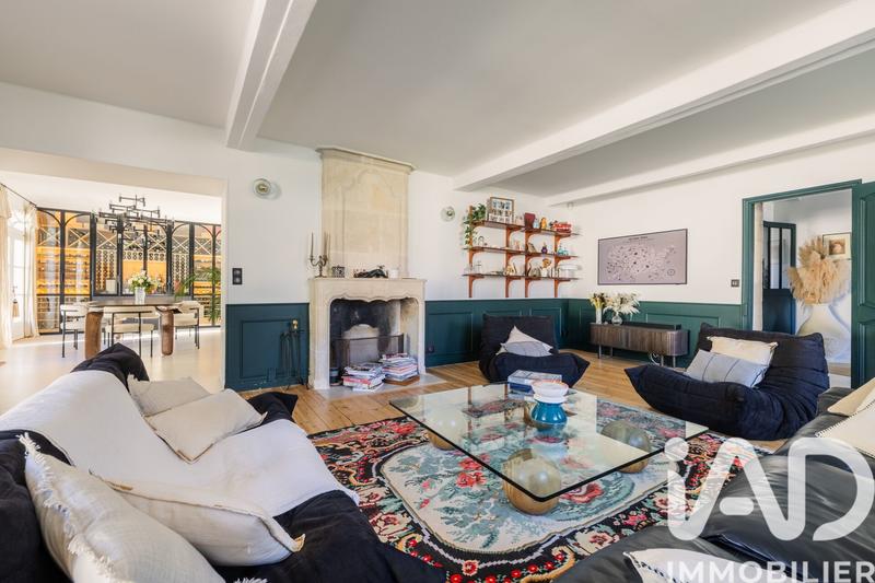 Maison - 300 m² - 10 pièces