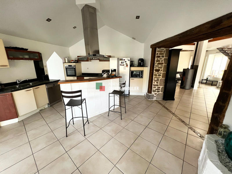 Maison - 181 m² - 6 pièces