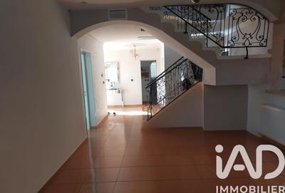 Maison - 267 m² - 5 pièces