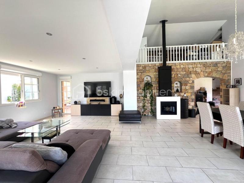 Maison - 280 m² - 7 pièces