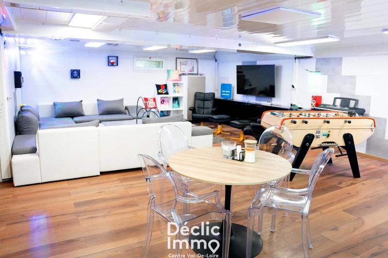 Maison - 317 m² - 6 pièces