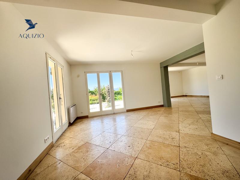 Villa - 261 m² - 8 pièces