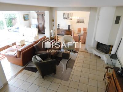 Maison - 225 m² - 8 pièces