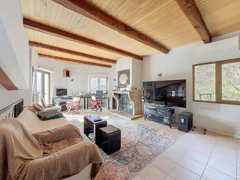 Villa - 206 m² - 6 pièces