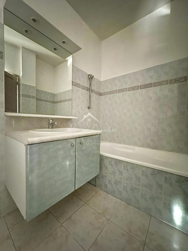 Appartement - 74 m² - 3 pièces