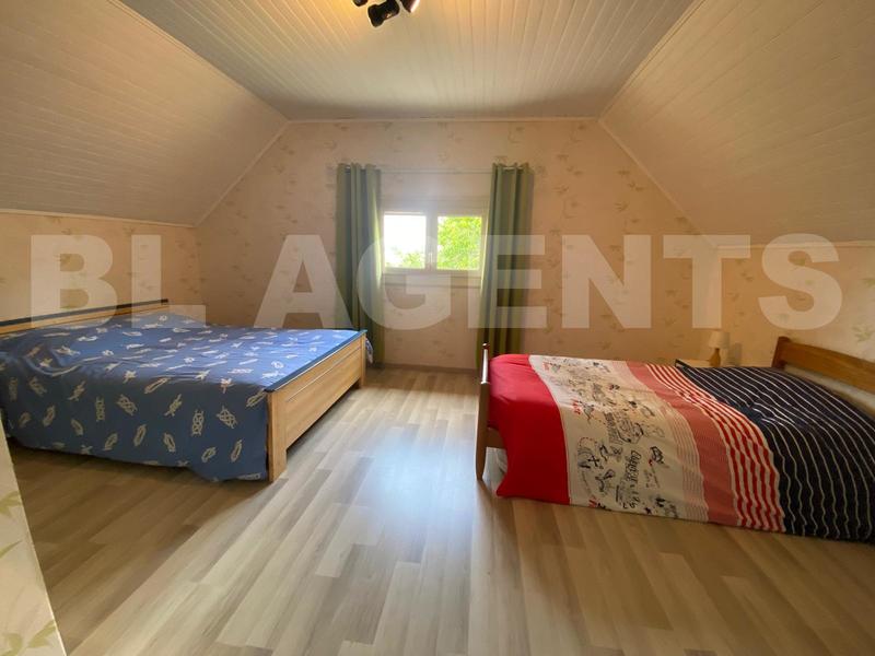 Pavillon - 172 m² - 8 pièces