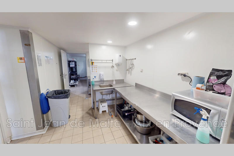 Fonds de commerce - 75 m²