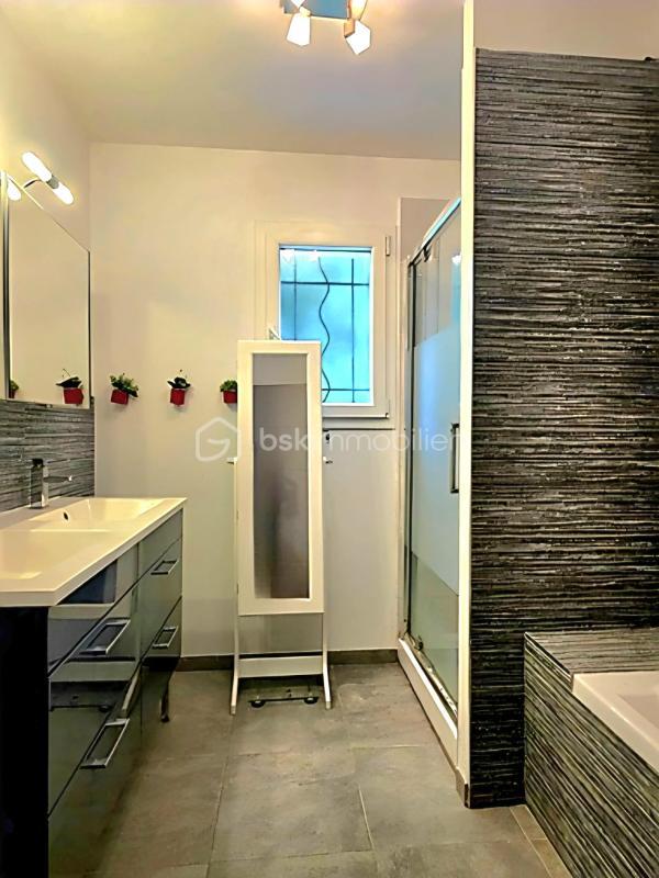 Maison - 130 m² - 7 pièces