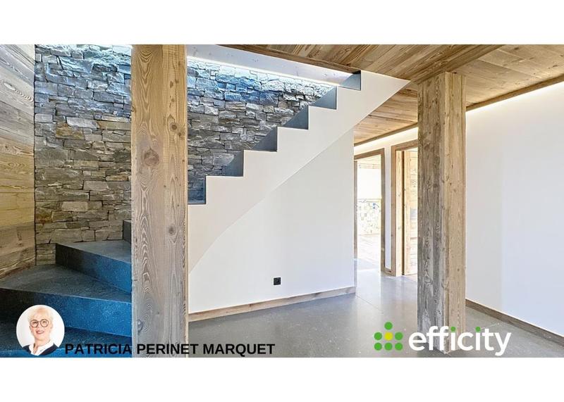 Maison - 216 m² - 7 pièces