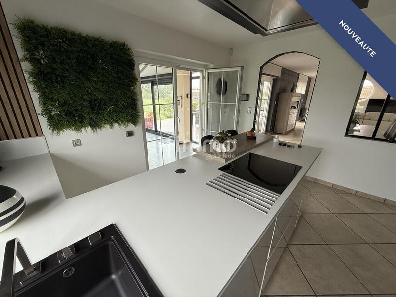 Maison - 270 m² - 7 pièces