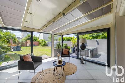 Maison - 146 m² - 8 pièces