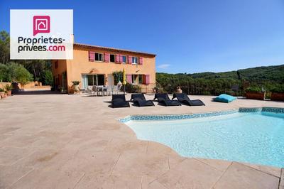 Villa - 240 m² - 7 pièces