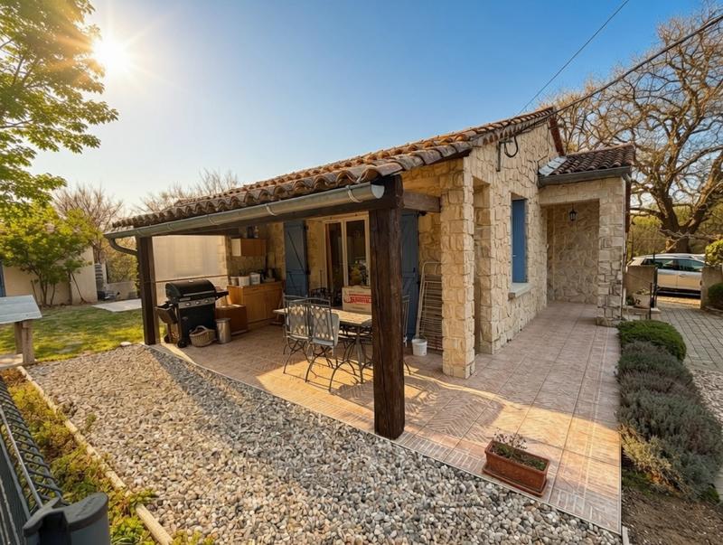 Maison - 96 m² - 5 pièces