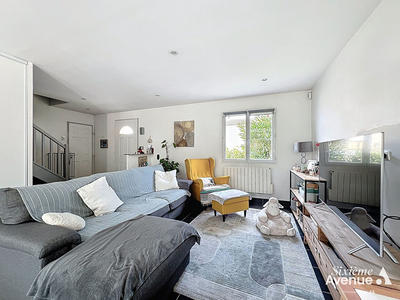 Maison - 95 m² - 5 pièces