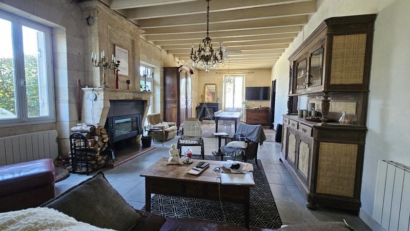 Maison - 530 m² - 15 pièces