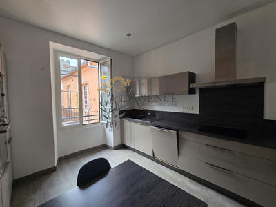 Appartement - 107 m² - 4 pièces