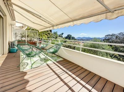 Appartement - 86 m² - 4 pièces