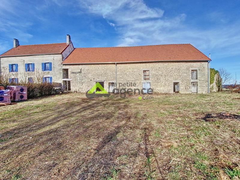 Maison - 200 m² - 2 pièces