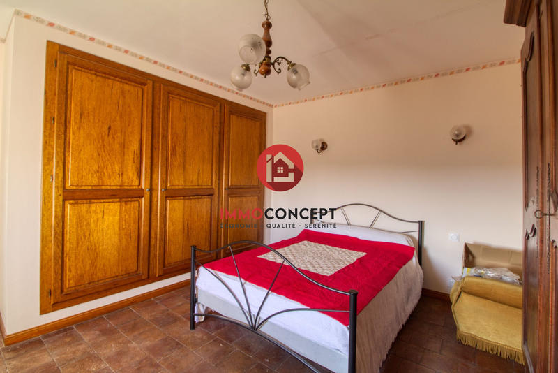 Maison ancienne - 182 m² - 8 pièces