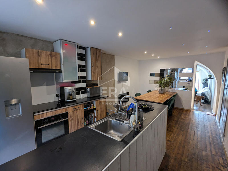 Maison - 95 m² - 5 pièces