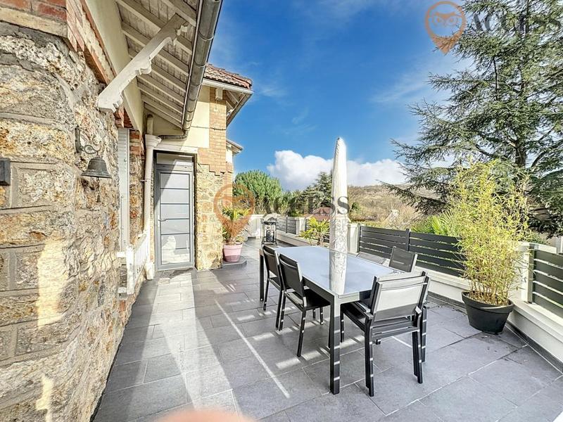 Propriété - 124 m² - 5 pièces