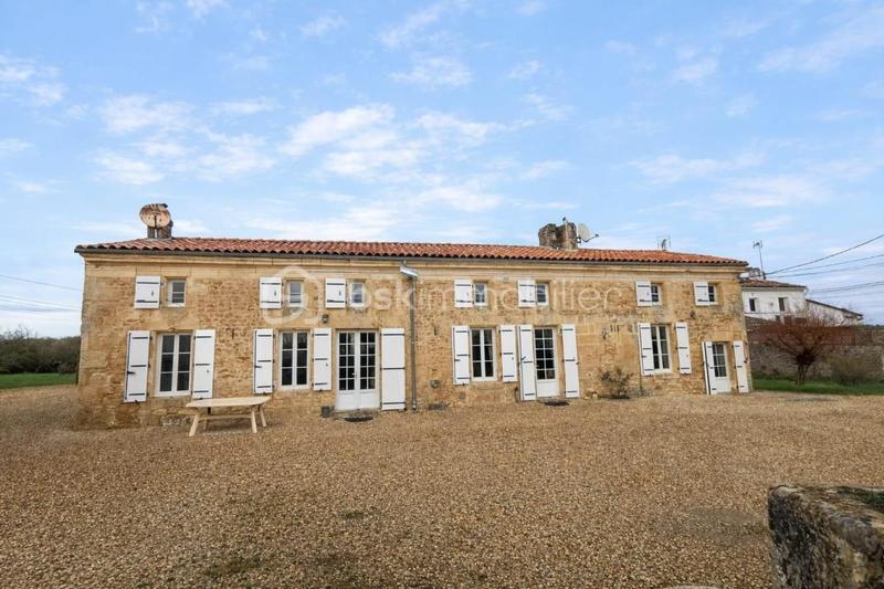 Maison - 292 m² - 14 pièces