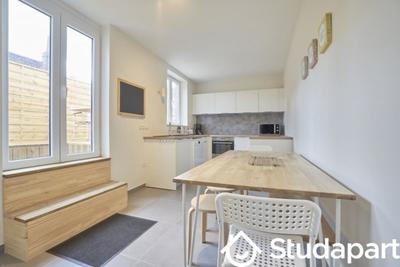 Chambre - 9 m² - 1 pièce