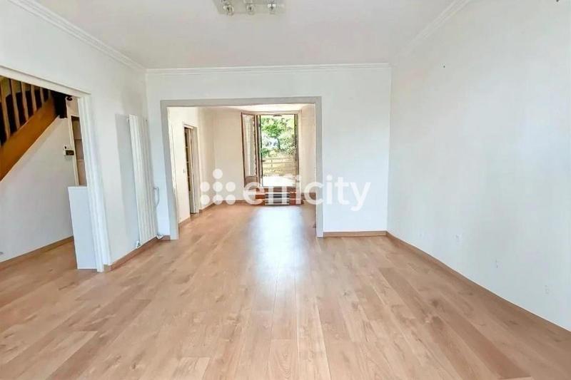 Maison - 142 m² - 7 pièces