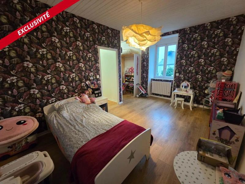 Maison - 176 m² - 8 pièces