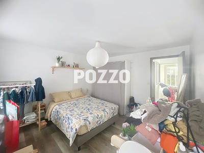 Immeuble - 143 m² - 7 pièces