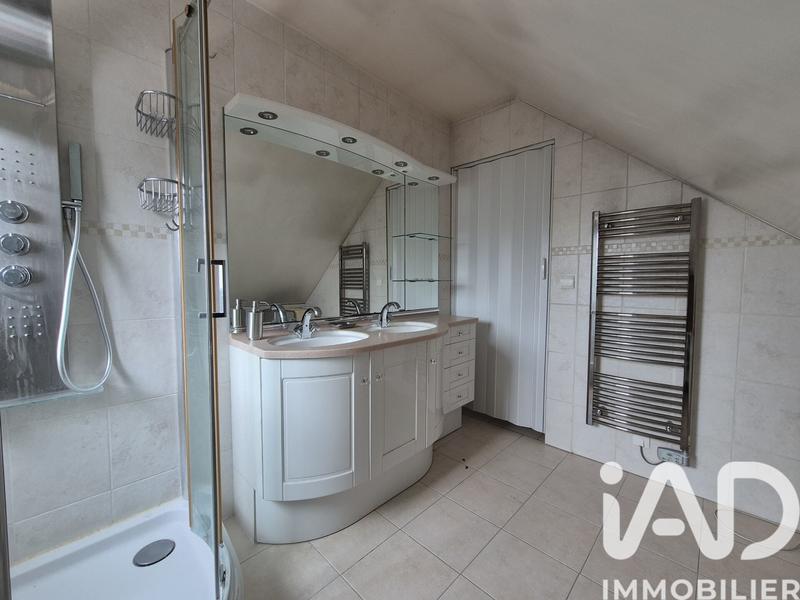 Maison - 102 m² - 4 pièces