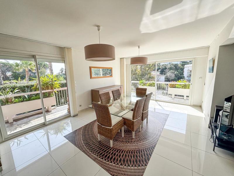 Appartement - 110 m² - 3 pièces