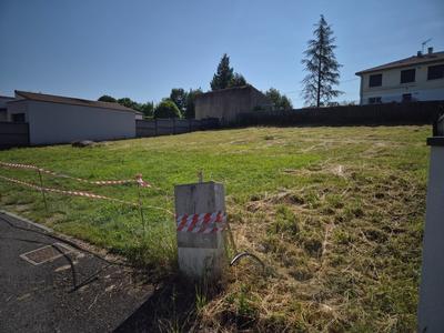 Terrain constructible - 609 m²