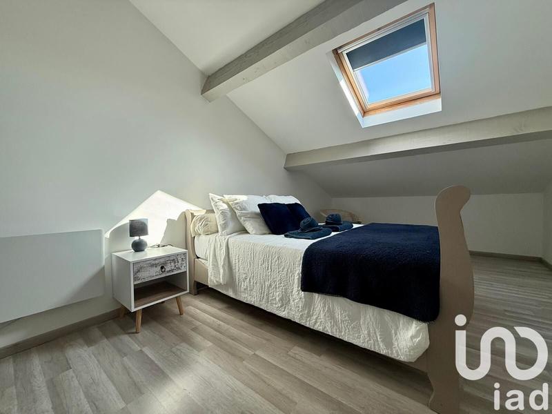 Maison - 240 m² - 9 pièces