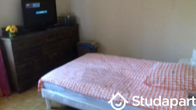 Chambre - 12 m² - 1 pièce