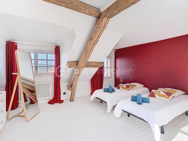 Maison - 161 m² - 8 pièces