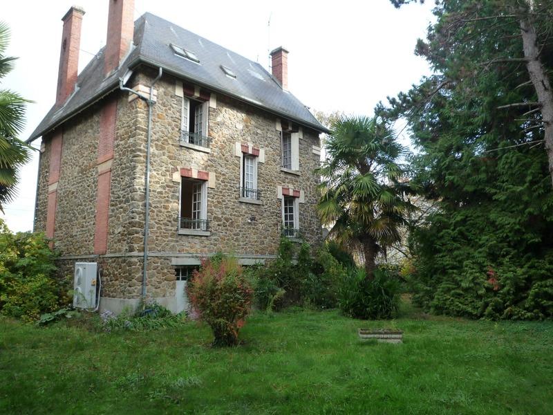 Maison - 170 m² - 10 pièces
