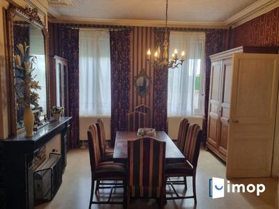 Maison - 230 m² - 7 pièces