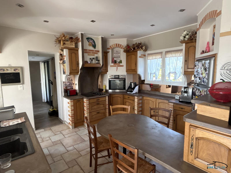 Maison traditionnelle - 172 m² - 6 pièces